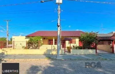 Casa com 4 quartos à venda na Rua Wenceslau Fontoura, 4798, Restinga, Porto Alegre