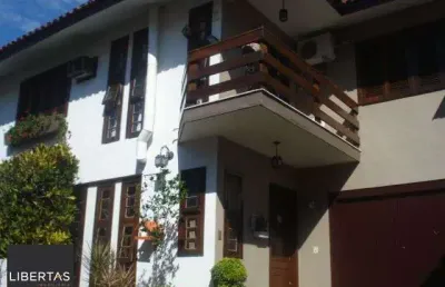 Casa em condomínio à venda no bairro tristeza – zona sul de porto alegre