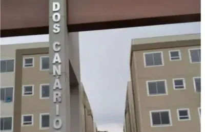 Apartamento em condomínio fechado, 2 dormitórios vaga de garagem no bairro restinga.