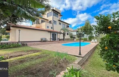 Altos do lago- 455 m² de área privativa, 3 d, 3 vagas , piscina , linda e ampla casa em condomínio.