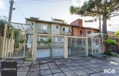 Casa à venda na Rua João Berutti, 266, Chácara das Pedras, Porto Alegre
