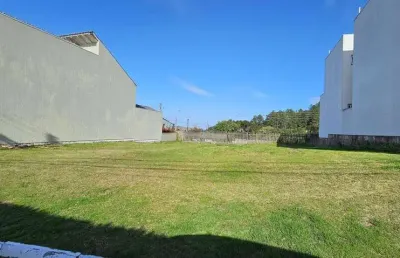 Terreno à venda na Avenida Edgar Pires de Castro, 540, Hípica, Porto Alegre