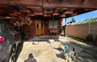 Belíssima casa no bairro restinga 2 dormitórios sendo um uma suite