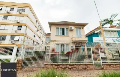 Casa com 4 quartos à venda na Rua Doutor Oscar Bittencourt, 318, Menino Deus, Porto Alegre