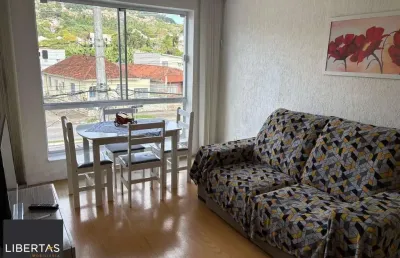 Apartamento 62m², dois dormitórios no bairro glória