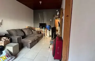 Casa com 3 quartos à venda na Avenida Macedônia, 858, Restinga, Porto Alegre