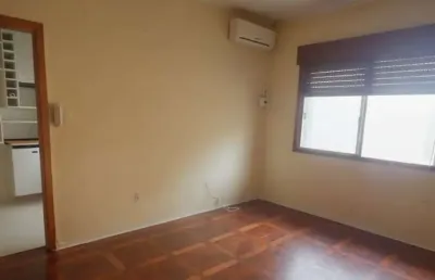 Vende-se apartamento de 1 dormitório e 45m² - menino deus