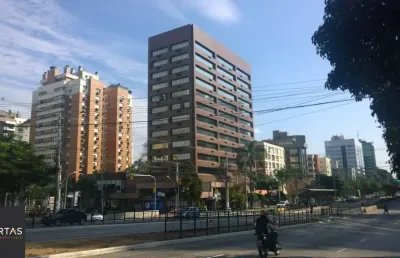 Sala comercial desocupada para locação na rua campos sales, no bairro boa vista, em porto alegre,