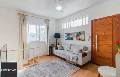 Casa de 3 dormitórios com 90m² à venda no bairro medianeira