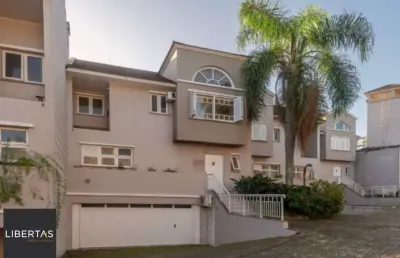 Casa ampla em condomínio com acesso ao rio – 3 dormitórios e excelente infraestrutura