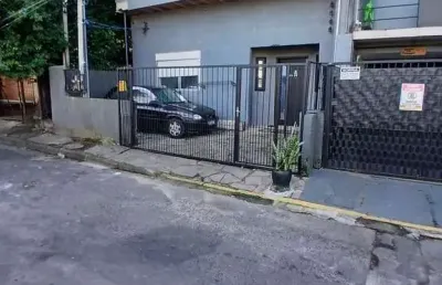 Casa com 3 quartos à venda na Rua Domingos da Silva, 215, Camaquã, Porto Alegre
