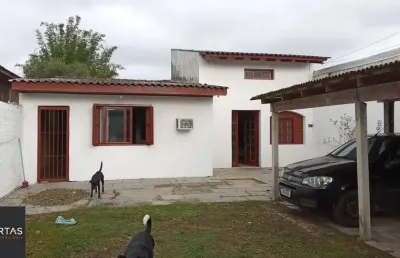 Casa de 3 dormitórios  a venda no bairro ponta grossa - porto alegre