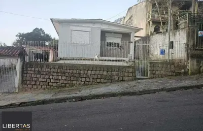 Casa com 2 quartos à venda na Beco F, 30, Ipanema, Porto Alegre