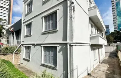 Apartamento térreo com 2 quartos e 1 vaga de garagem no bairro auxiliadora