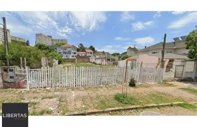 Terreno à venda na Rua Teixeira de Freitas, 747, Santo Antônio, Porto Alegre