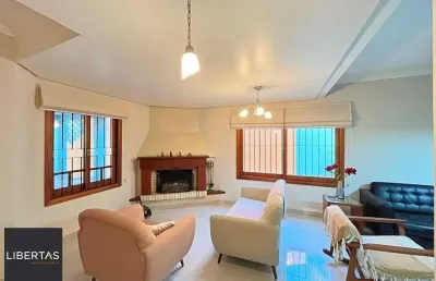 Casa com 3 quartos à venda na Rua Torre de Pedra, 72, Espírito Santo, Porto Alegre