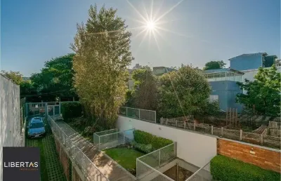 Casa com 2 quartos à venda na Rua Oscar Schneider, 485, Medianeira, Porto Alegre