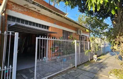 Casa com 3 quartos à venda na Rua Israel Starosta, 4203, Restinga, Porto Alegre