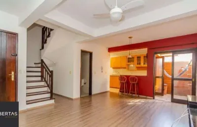 Casa em condomínio com 3 dormitórios, 1 suíte, 2 vagas, terraço com churrasqueira