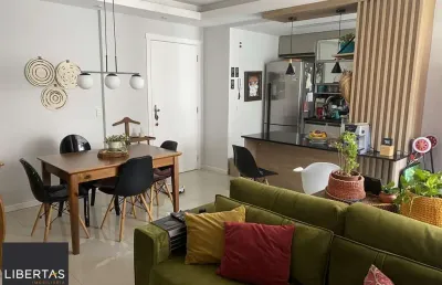 Apartamento de 2 quartos, suíte, semimobiliado, no bairro vila ipiranga.