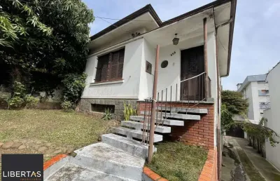 Casa com 3 dormitórios e ampla garagem bairro higienópolis