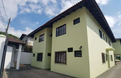 Apartamento com 1 dormitório para alugar, 38 m² por r$ 1.200 + taxas/mês - bom retiro - joinville/sc