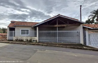 Casa para venda em pinhalzinho, centro, 3 dormitórios, 1 banheiro, 2 vagas