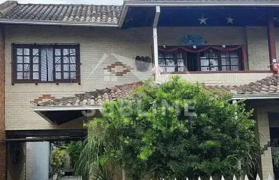 Casa com 3 quartos à venda na Vila Nova, Joinville 