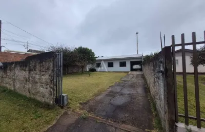 Casa com 3 quartos para alugar na Rua Antônio Leivas, Santa Felicidade, Cascavel