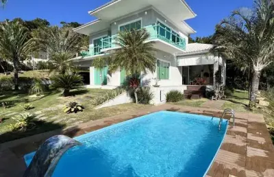 Casa com 4 dormitórios, 980m² por r$ 1.550.000 - cond. pedra verde (ubatiba) - m