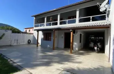 Porteira fechada com 3 dormitórios à venda, 480m² por r$ 1.200.000 - praia de it