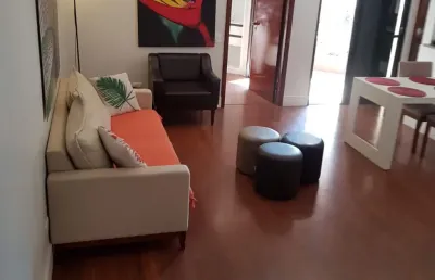 Flat 1 dormitório com sacada no coração do gonzaga – locação pacote!