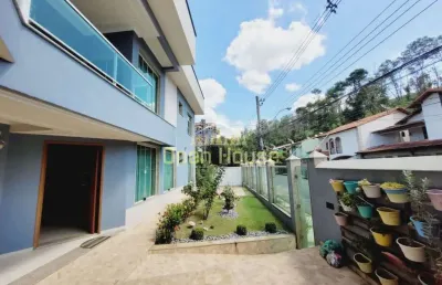 Encontre seu refúgio dos sonhos em volta redonda: casa de 4 quartos, 3 suítes e espaços encantadore