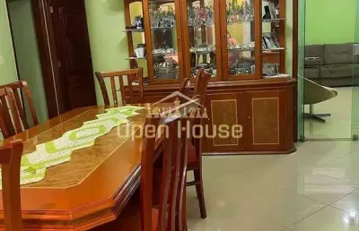 Descubra o lar perfeito para sua família com 602m², 6 dormitórios e espaço gourmet completo!