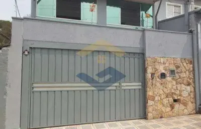 Casa / sobrado à venda c/ 215m², 4 dorms, sala, copa, cozinha, lavanderia, churrasqueira, quintal, 4 vagas - vl. galvão / horto florestal - jundiaí/sp