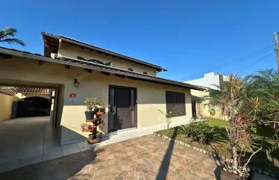 Casa com 4 quartos à venda na rua piritiba, 193, costa e silva, joinville por r$ 898.000