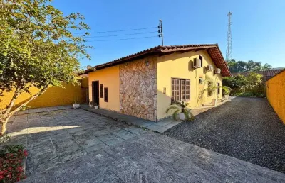 Casa com 3 quartos à venda na rua paulo henk, 54, glória, joinville por r$ 850.000