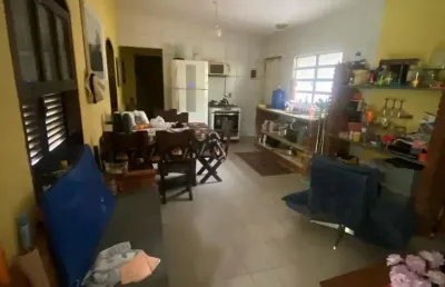 Chácara em itanhaém. mobiliada, com rio em frente e excelente espaço externo!