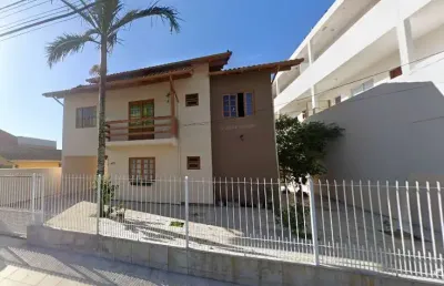 Casa com 4 quartos à venda na Rua Princesa Isabel, 330, Forquilhinhas, São José