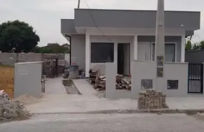 Casa com 2 quartos à venda na dos barbeiros, 334, praia do pontal, palhoça por r$ 400.000