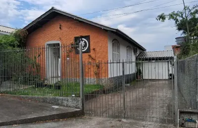 Casa com 2 quartos à venda na floriano peixoto, 23333, estreito, florianópolis por r$ 800.000