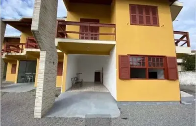 Casa com 3 quartos à venda na rua tia silvia, 3345, pinheira, palhoça por r$ 636.000
