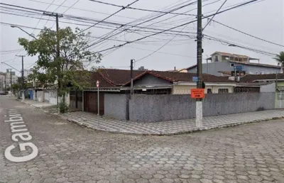 Seu novo lar te espera em praia grande/tupi!
 casa espaçosa, bem localizada e com tudo que sua família merece!