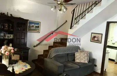 Sobrado à venda no bom clima - 161,00 ms² - 3 dormitórios - 1 suítes - sala - cozinha - lavanderia - 2 vagas.