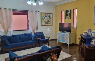 Venda de casa em condomínio em campinas-sp com 4 quartos, 2 suítes, 2 salas e 501m² de área