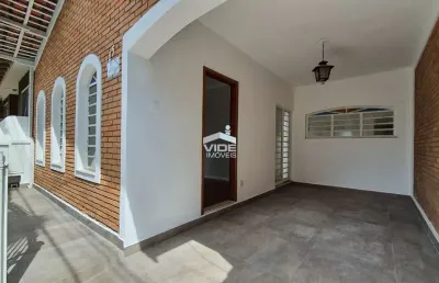 Casa com 3 quartos para alugar na Rua José Carlos Laselva, 125, Cambuí, Campinas