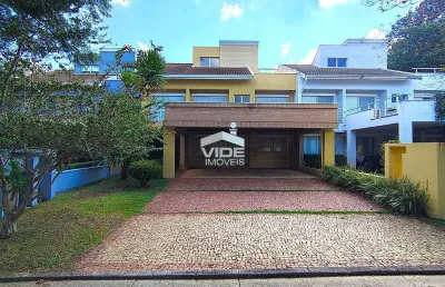 Casa com 3 suítes (1 suíte térrea) à venda no taquaral