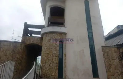 Sobrado super espaçoso na vila mari alta com 03 dorms, suite, closet, sala 03 ambientes, 10 vagas.