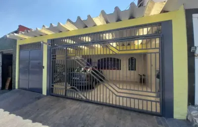 Casa térrea espaçosa na vila medeiros com 03 dorms, sala estar, cozinha, salão de festas, 03 vagas.