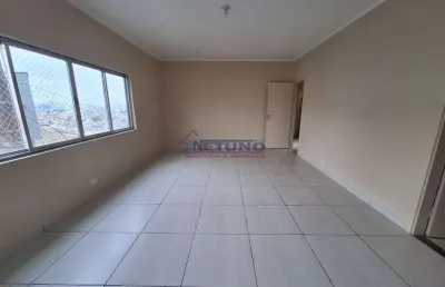 Casa assobradada com ótima localização na vila medeiros com 3 quartos, edícula e quintal espaçoso
